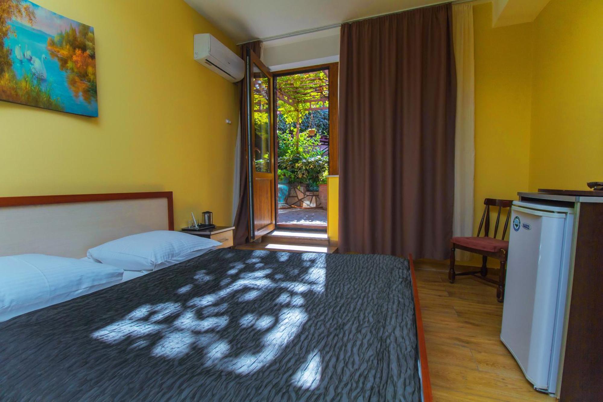 Irmeni Hotel Tbilisi Exterior photo