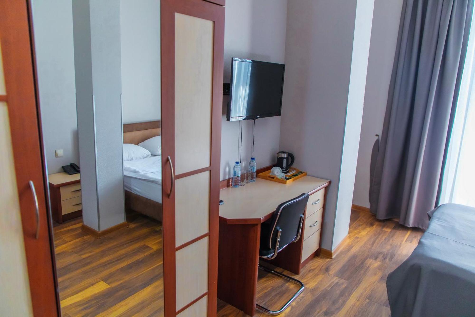Irmeni Hotel Tbilisi Exterior photo